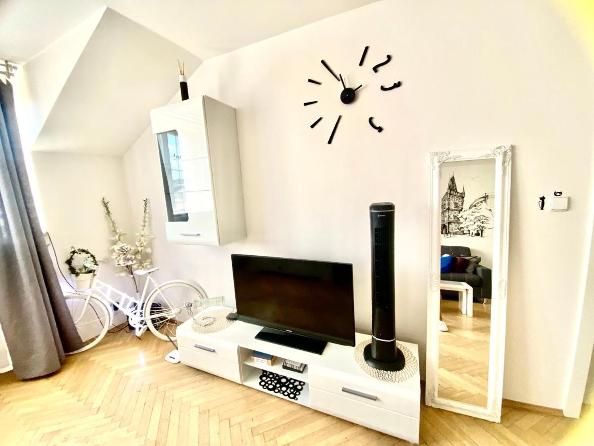 Fantastic Apartment In The City Center Πράγα Εξωτερικό φωτογραφία